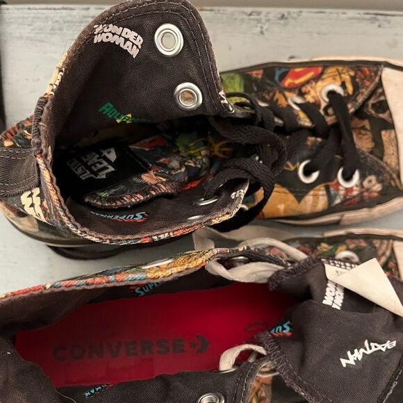 Converse Chuck Taylor All Star Hi DC Comic Justice League Sneakers | Size 6 - Picture 4 of 8